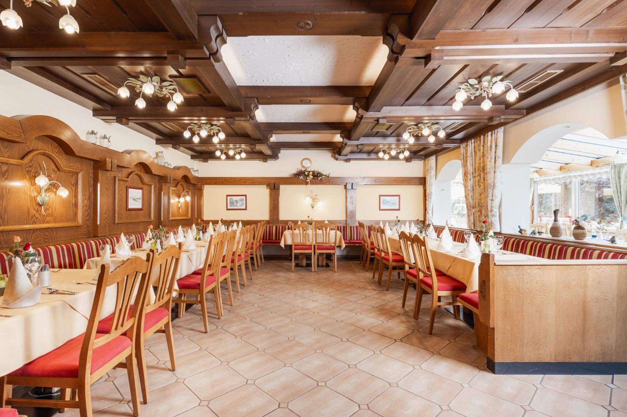 Landhotel Stofflerwirt Санкт-Михель  Экстерьер фото