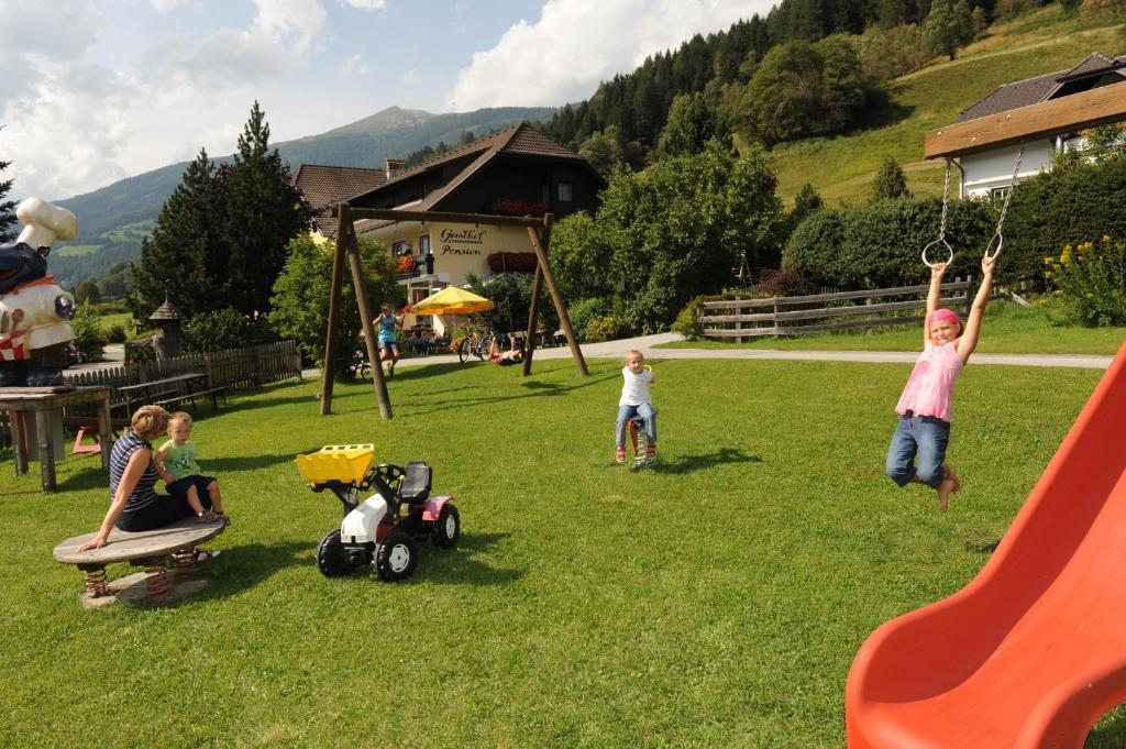 Landhotel Stofflerwirt Санкт-Михель  Экстерьер фото