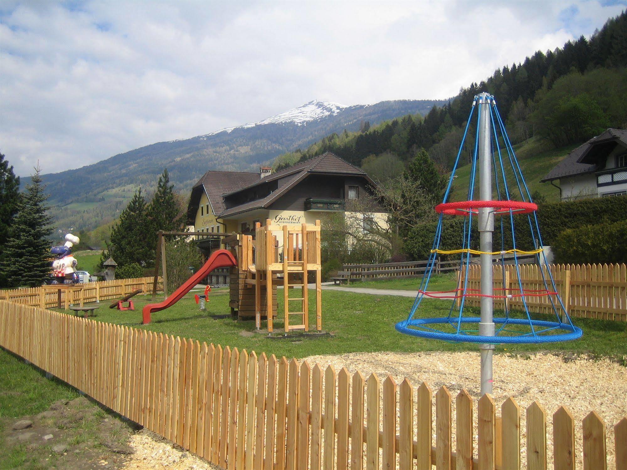 Landhotel Stofflerwirt Санкт-Михель  Экстерьер фото